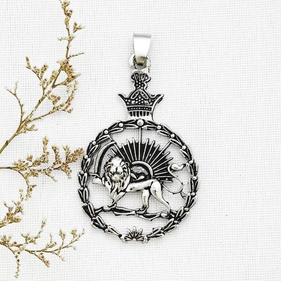 6555656565 گردنبند طلاروس طرح شیر - Image 1